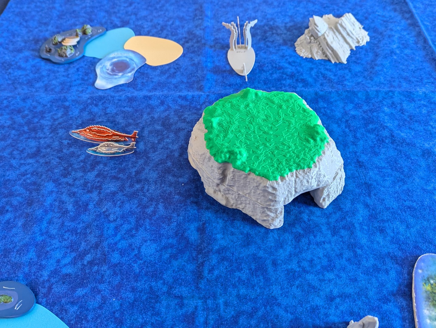 Mercenary fleet with Submarine Hideout for Pirates CSG